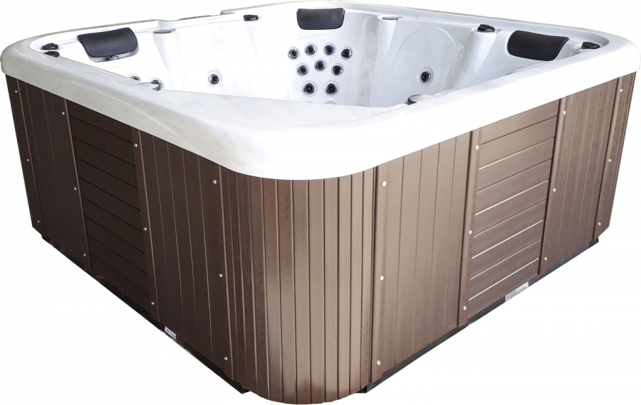 vasca-idromassaggio-spa-jacuzzi-giardino-piscina